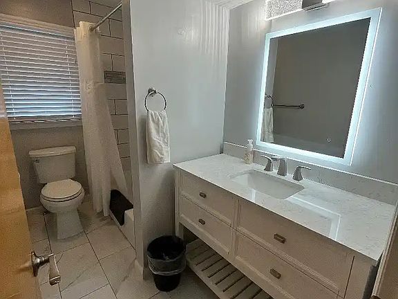2nd image of 234 Lee St