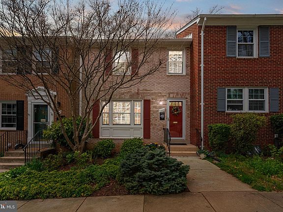 2nd image of 3244 Ledbury Ct