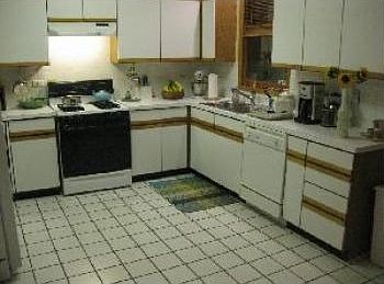 4th image of 829 S Oakley Blvd