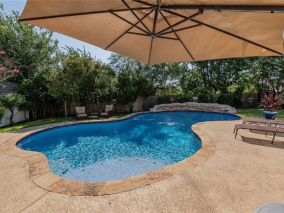 2nd image of 16637 Malaga Hills Dr