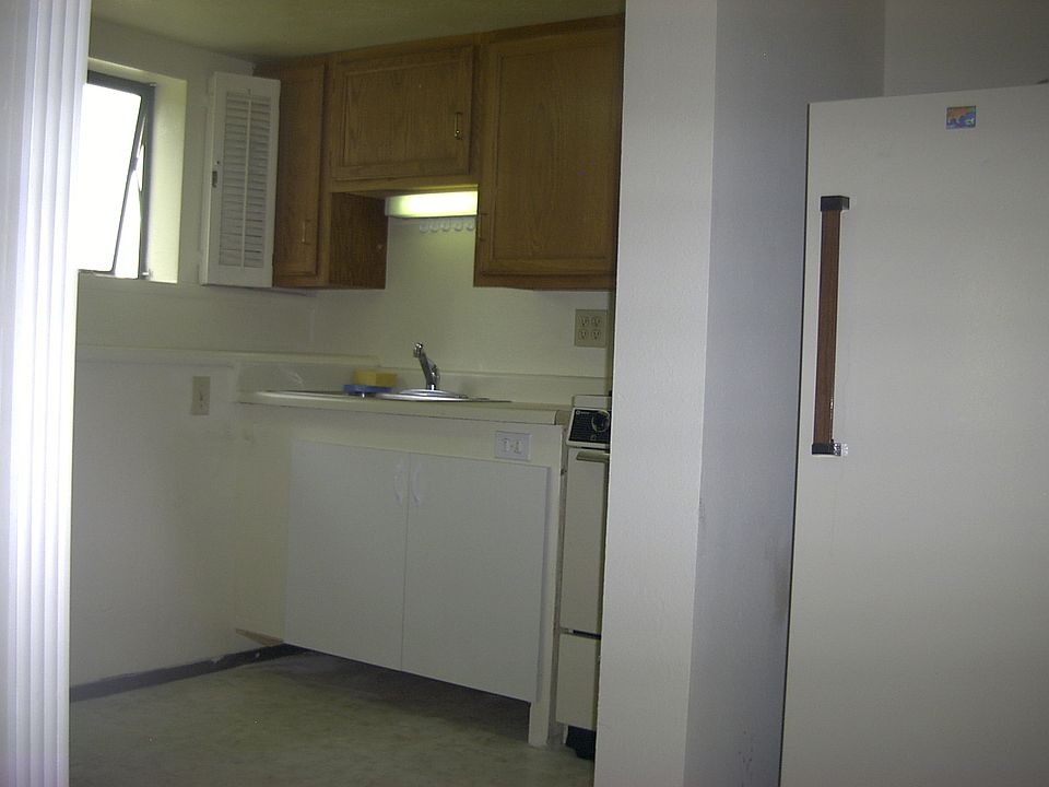kitchen sink & stove & refrigerator
