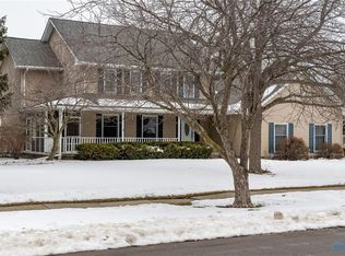 690 Ashbury Dr, Perrysburg, OH