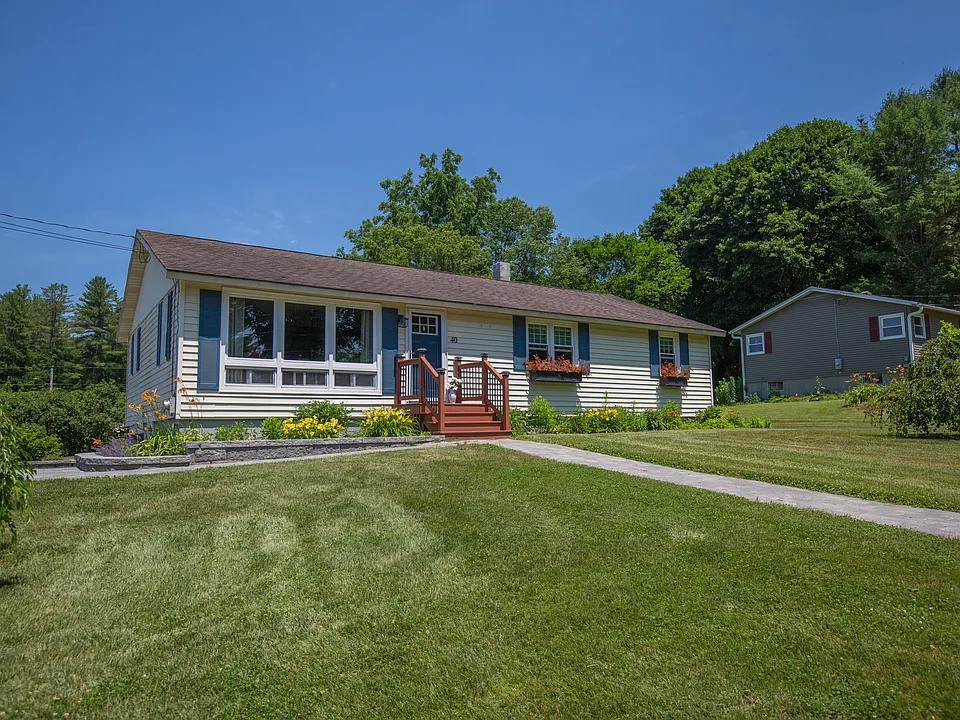 40 Debra Ave