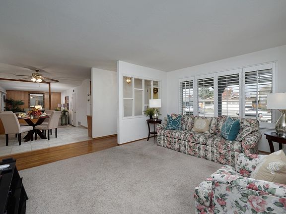 3rd image of 732 Vonna Ct