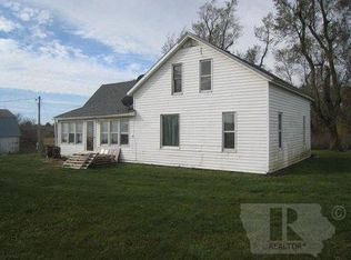 3161 Montana Ave, Bedford, IA 50833