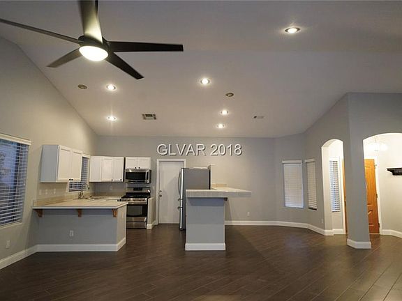 3rd image of 8609 Crest Hill Ave