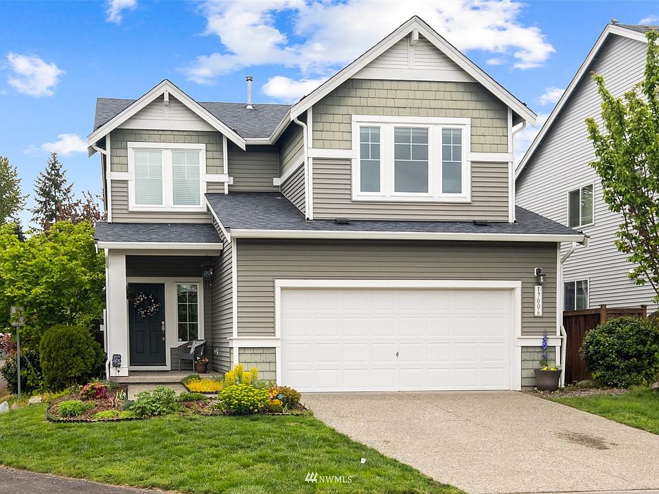Welcome to the much-loved Coho Creek Community! 