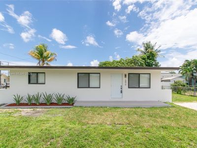 1896 NW 66th St, Miami, FL, 33147