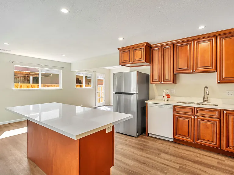 1581 Willowdale Dr — Photo 10