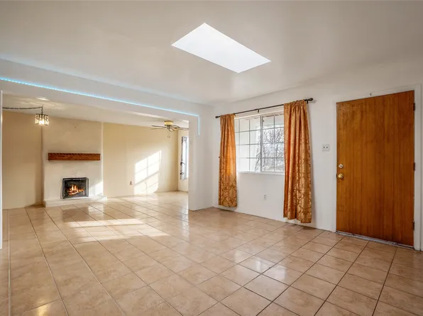 1020 Calle De Suenos, Santa Fe, NM 87507