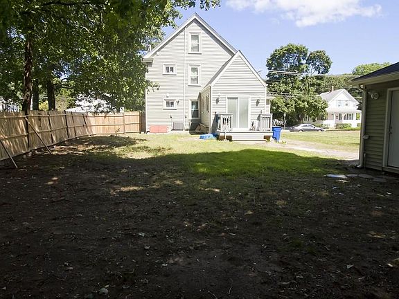 5th image of 195 Park St