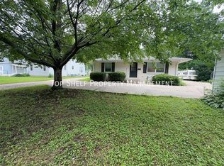 3812 SW 12th St, Des Moines, IA 50315