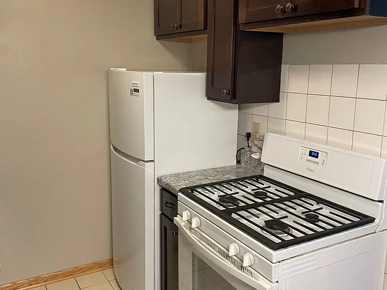 Cedar Avenue Apartments — Photo 35