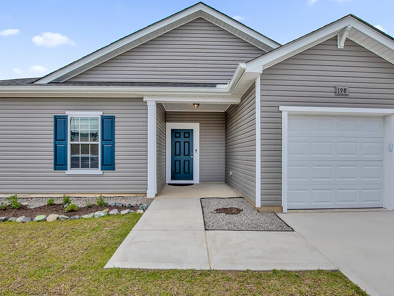 198 Greenoak Trl — Photo 4