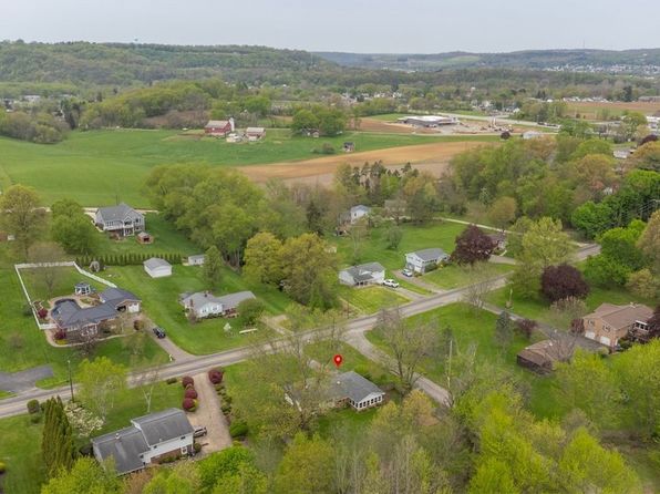 147 Shadyrest Rd, Ellwood City, PA 16117