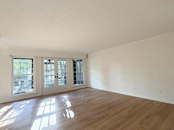 3rd image of 2525 Norris Rd APT 109