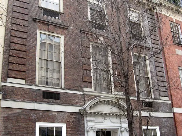 CLARENCE& ANNE DUGLASS DILLON HOUSE