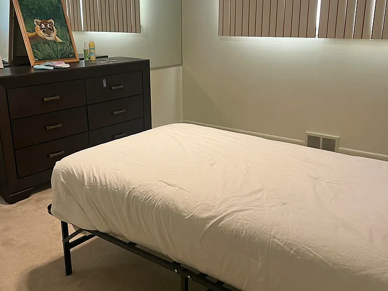 4 Joanna Ct — Photo 17
