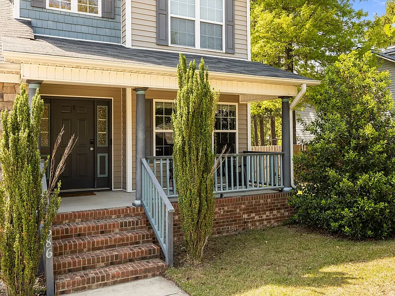 686 Colonial Hills Dr — Photo 8