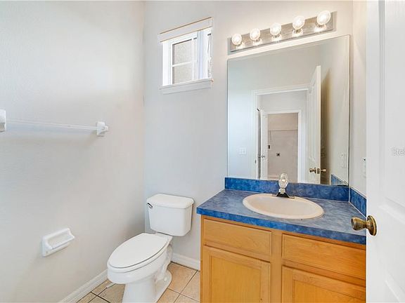 4th image of 612 Monroe Cir