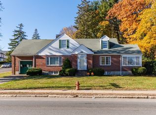 870 Main St, Woburn, MA 01801