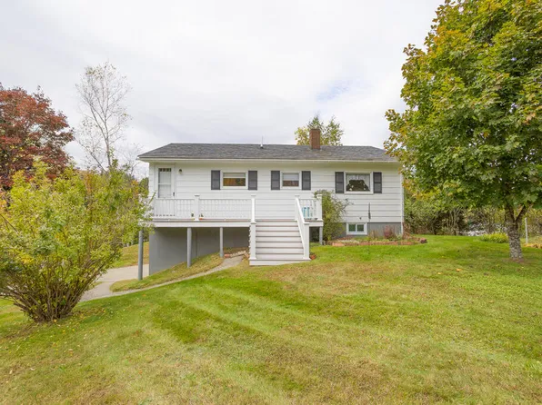 171 Stewart Avenue, Farmington, ME 04938