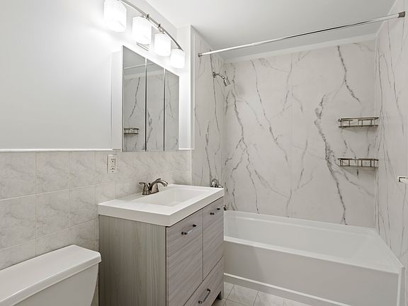 2nd image of 1086 Bergen Ave #B