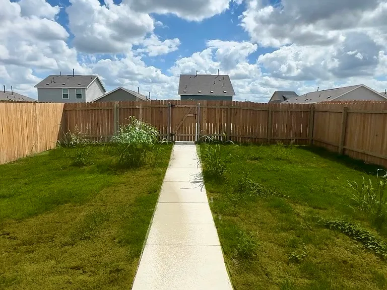 219 Magalia Ln — Photo 7
