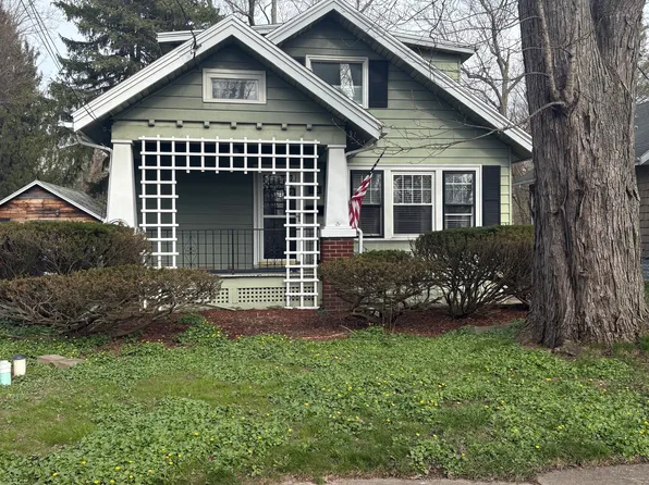 19 Washington St #1, Lancaster, NY 14086