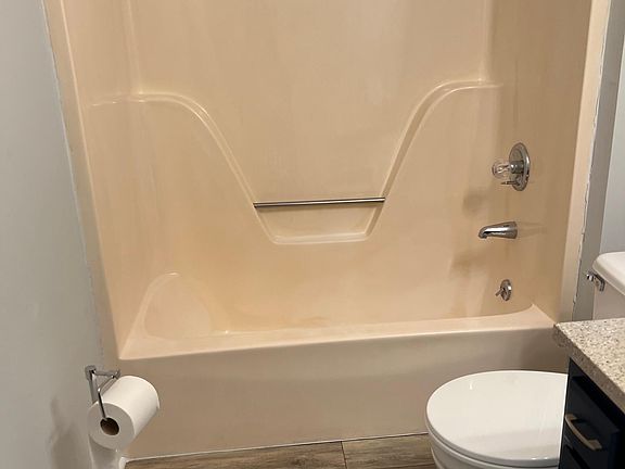 3rd image of 204 McGregor Dr