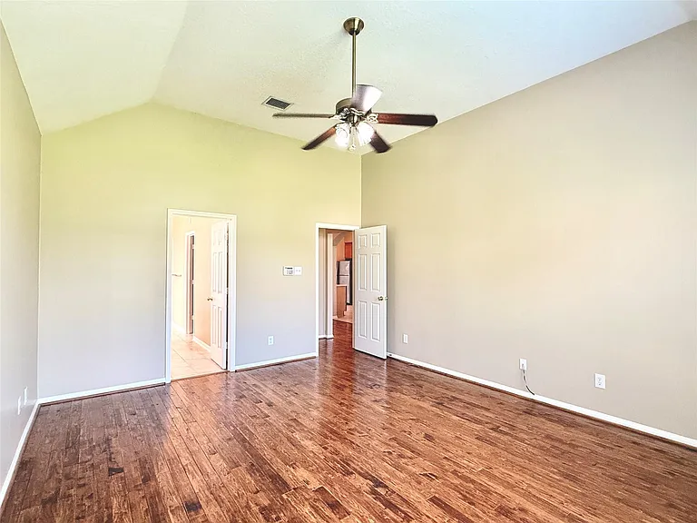 16518 Wheatmill Ct — Photo 17