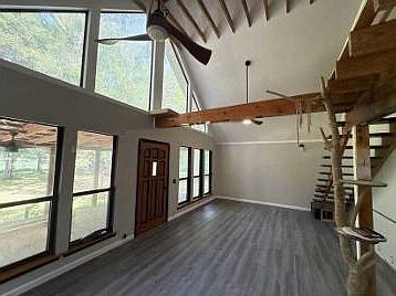 2nd image of 81051 Rainey Rd