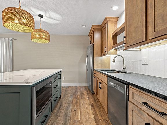 4th image of 3593 Cedarwood Ct