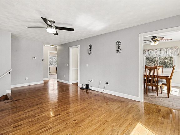 5th image of 1333 Whitney Rd