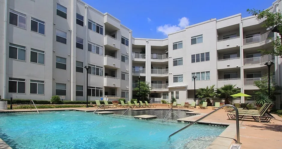 Delante Apartments — Photo 1
