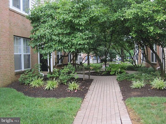 2nd image of 333 Elmcroft Blvd #5201