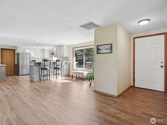 5th image of 428 142nd Avenue SW