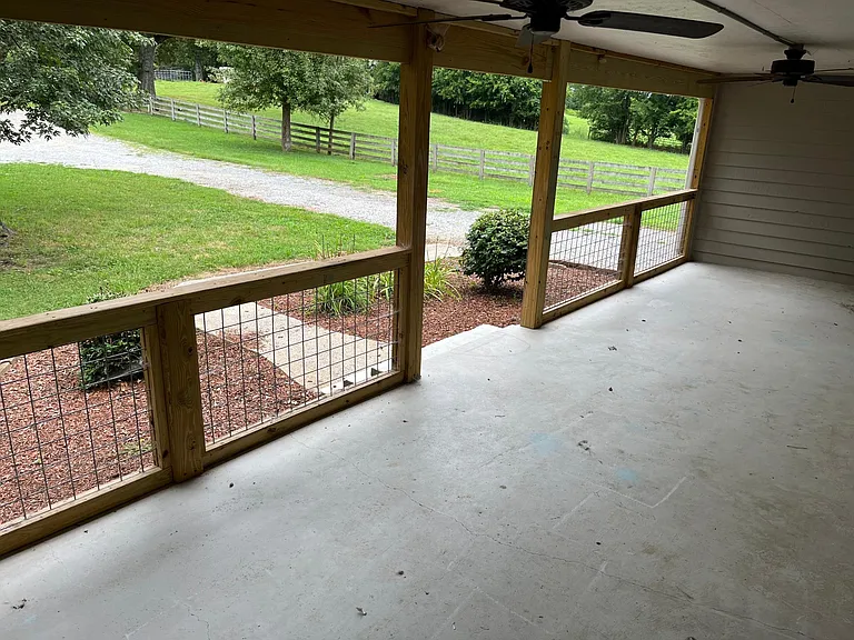 2809 Igou Ferry Rd — Photo 17