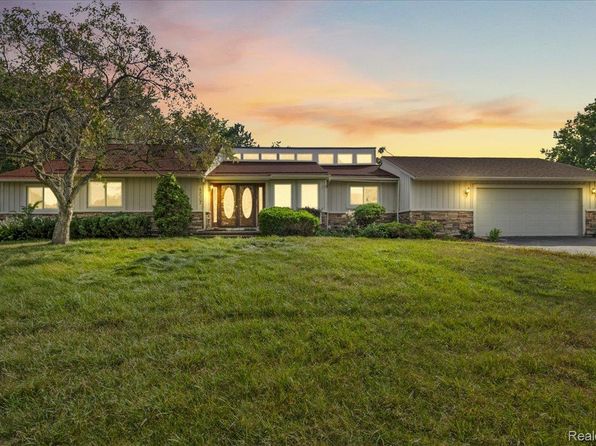 4337 Ravinewood Dr
