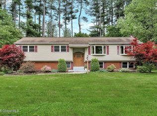 46 Par Del Rio, Clifton Park, NY 12065