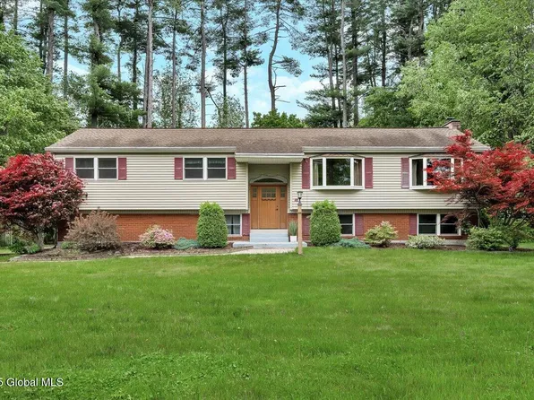46 Par Del Rio, Clifton Park, NY 12065