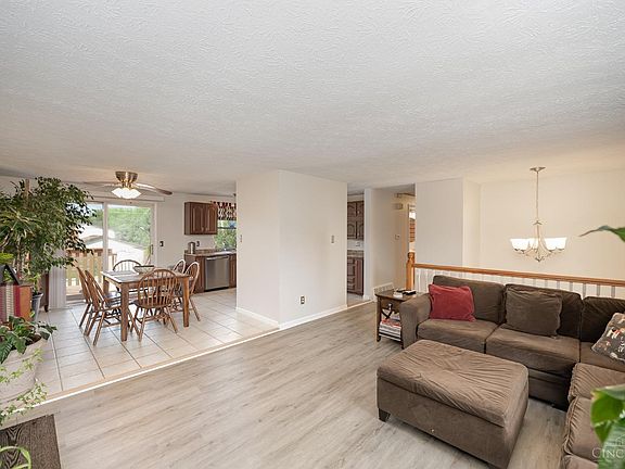 5th image of 5531 Crestview Dr