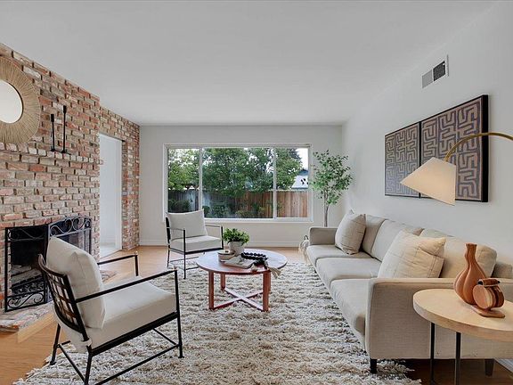 3rd image of 4728 Crestview Drive