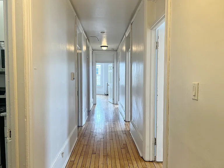 191 McLeod St #2/3 — Photo 11