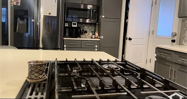 3 bed, $4,300 — Photo 4
