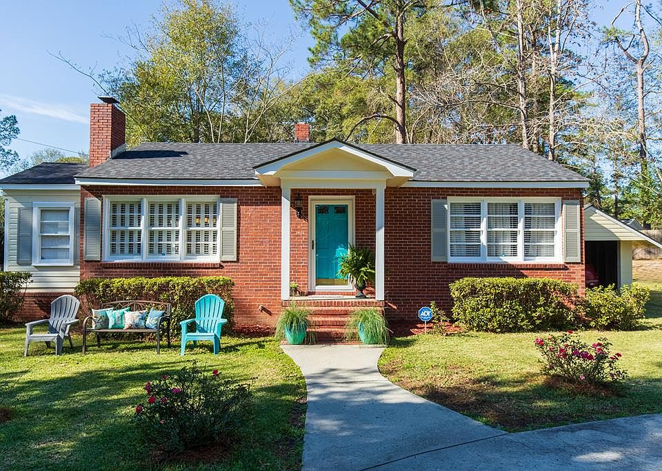 1st image of 402 Canna Dr