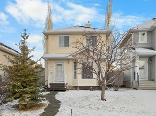 13 NW Coville Gdns NE, Calgary, AB T3K 5N8