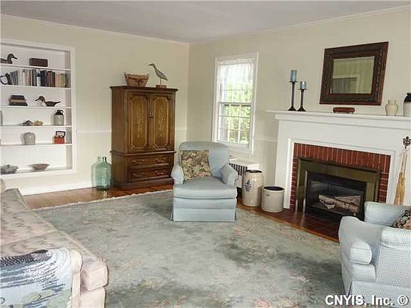 3rd image of 13 Highland Dr