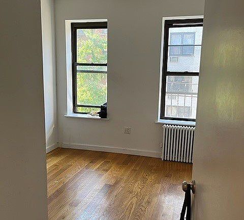 5th image of 107-109 Sullivan St #17