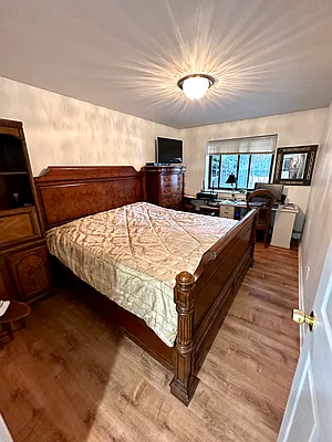 Rented by LRGNY Group, Inc. | media 22